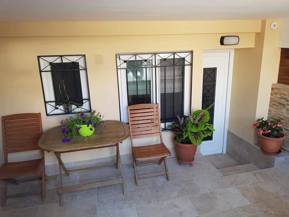 Lefkaditika Luxury Apartment Preveza Exterior foto